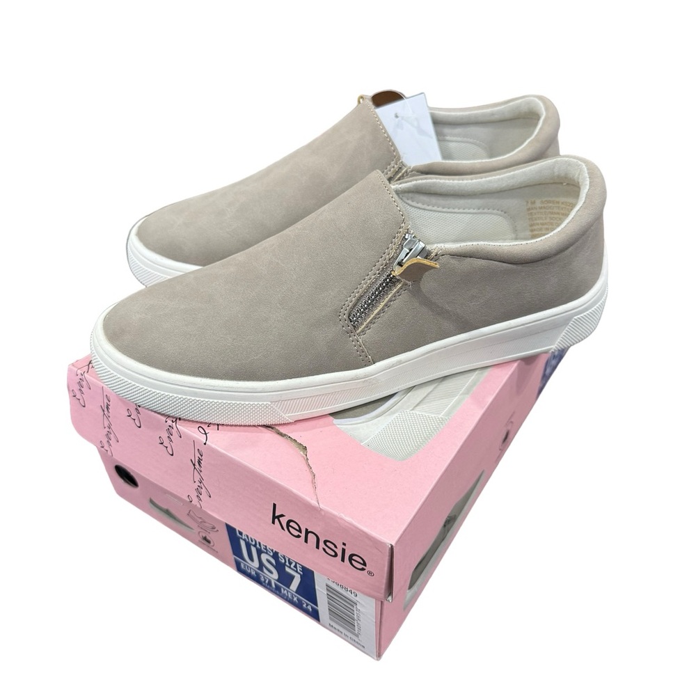 Kensie Women’s Slip On Sneaker sz 7 Taupe NEW
